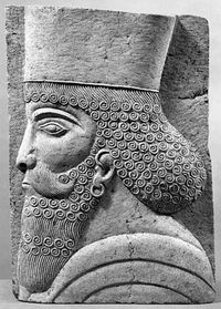 640px-Gilgamesh_stone_carving