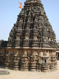Close_up_of_vimana_and_sikhara_of_the_Someshwara_temple_at_Lakshmeshwara