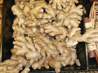 640px-Ginger_roots_in_a_bin